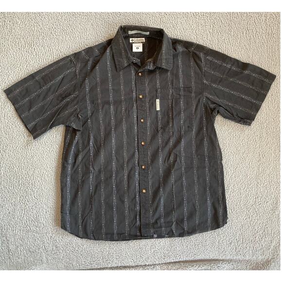 Columbia Button Shirt Medium River Lodge Fish Striped Short Sleeve Performance M - Picture 1 of 15